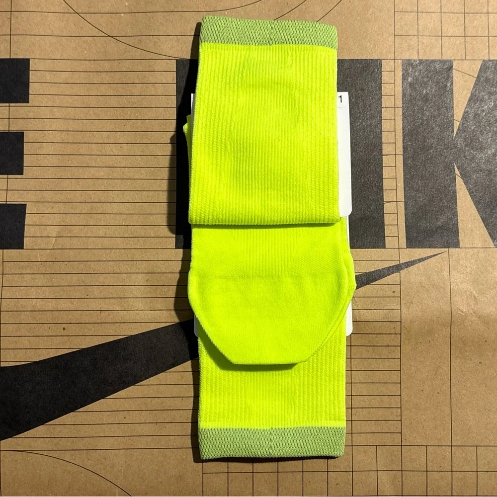 Nike Spark Running Lightweight Crew Socks DA3584-702 Neon Bright Volt reflective